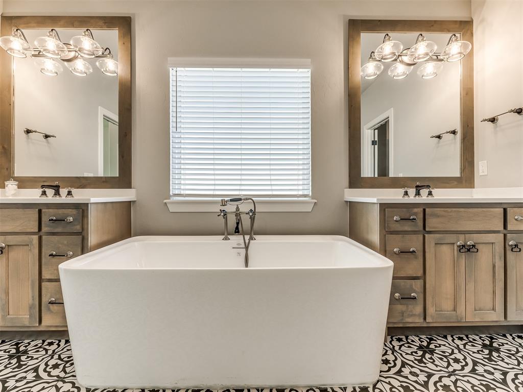 8616 Maple Creek Drive