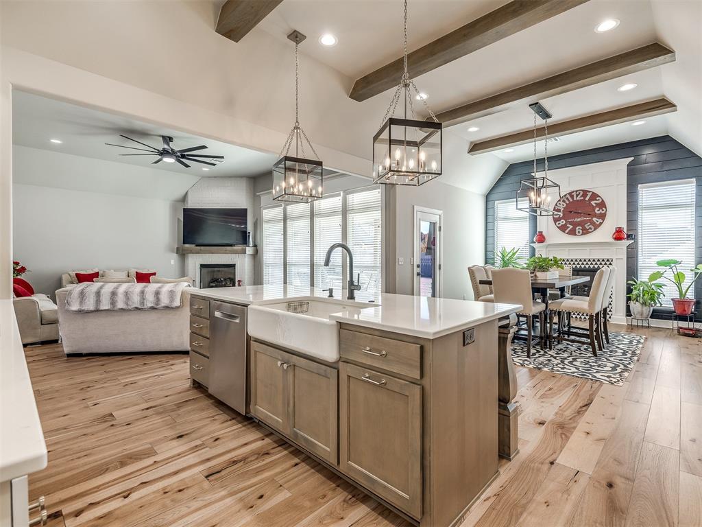 8616 Maple Creek Drive