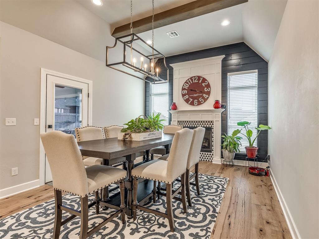 8616 Maple Creek Drive