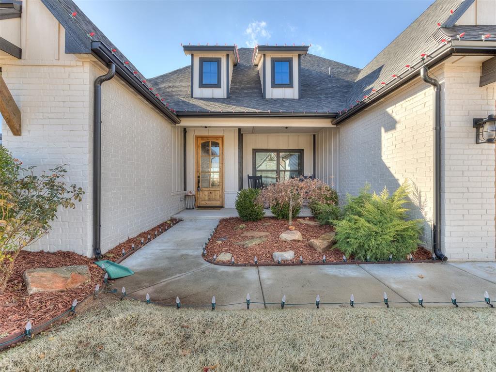 8616 Maple Creek Drive