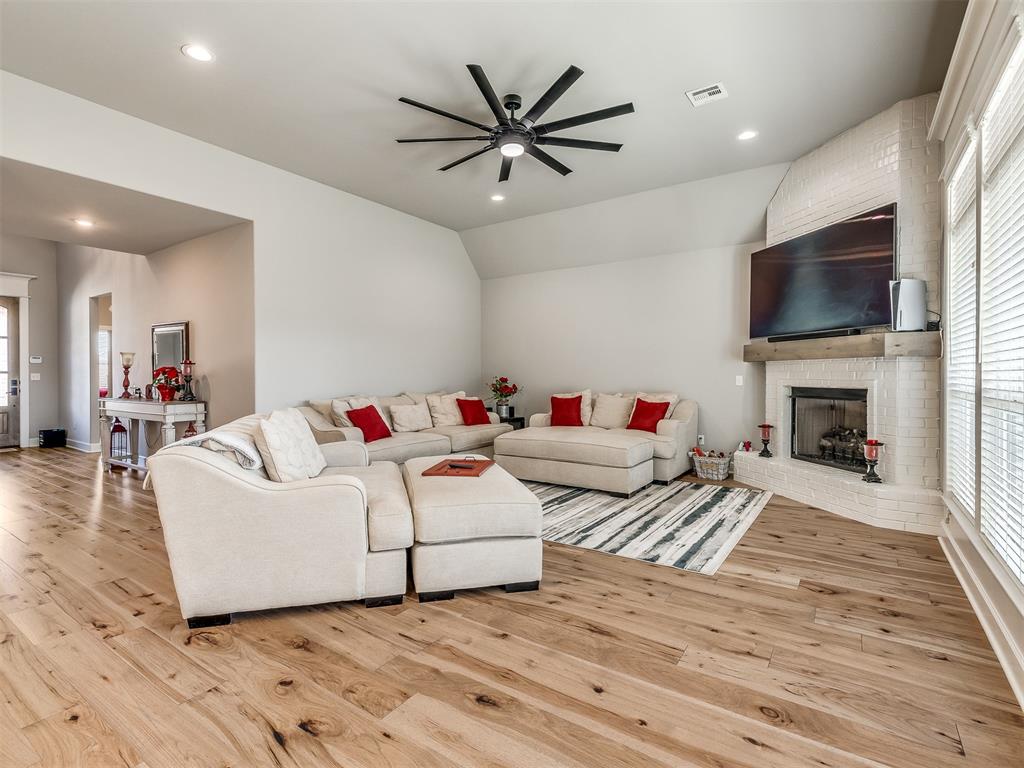 8616 Maple Creek Drive