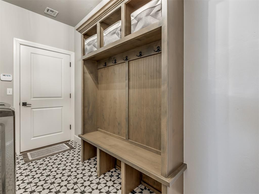 8616 Maple Creek Drive