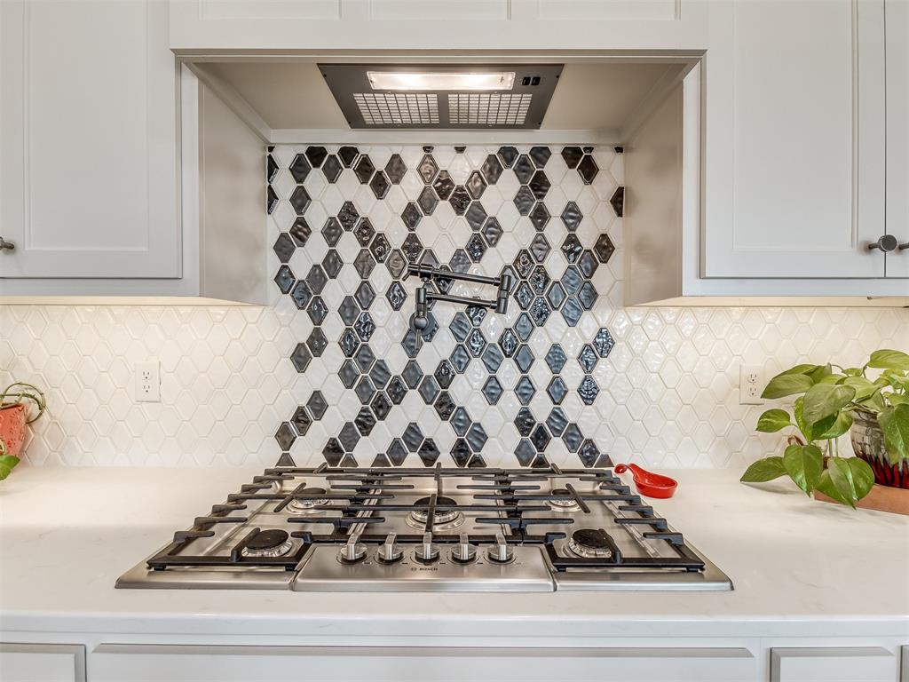 8616 Maple Creek Drive