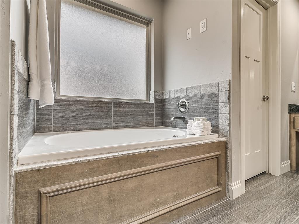 8504 NW 128th Terrace