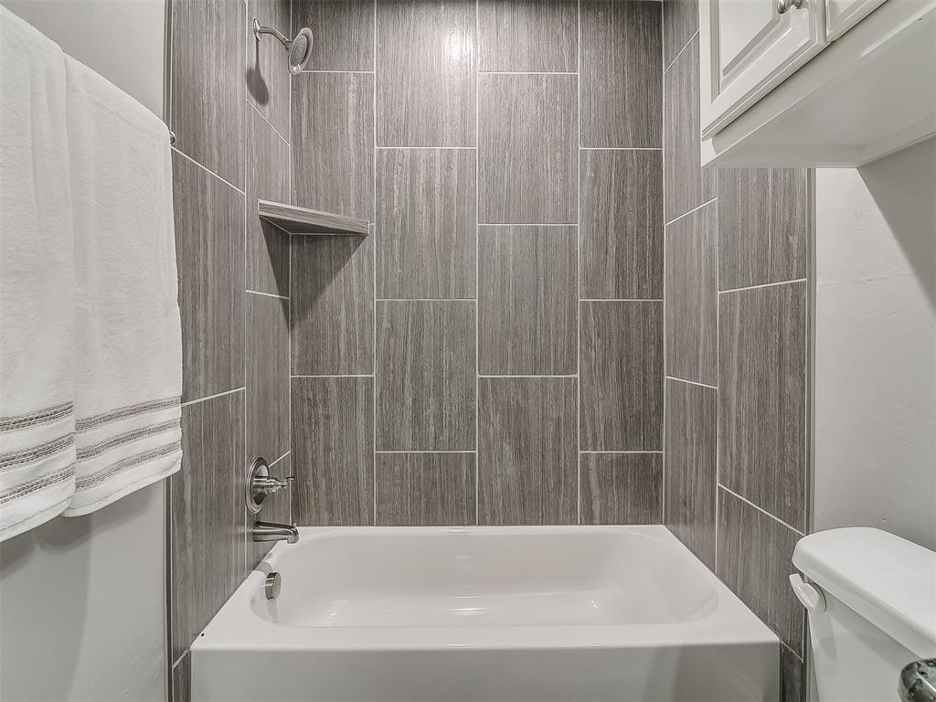 8504 NW 128th Terrace