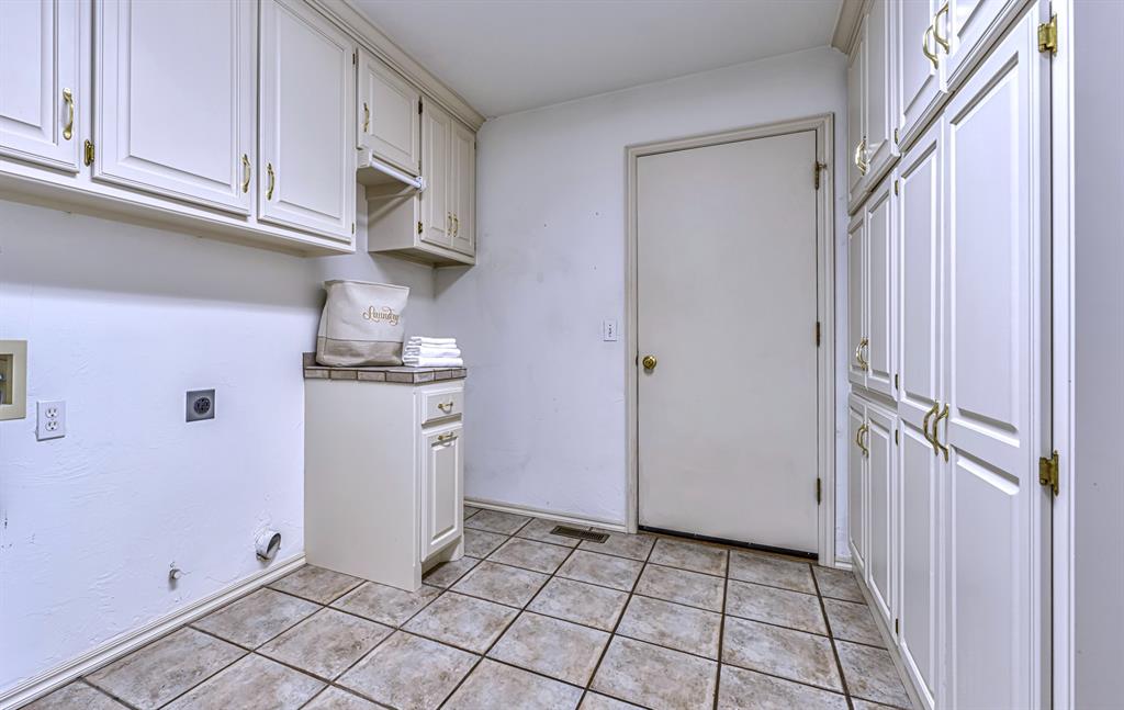 8325 NW 70th Street