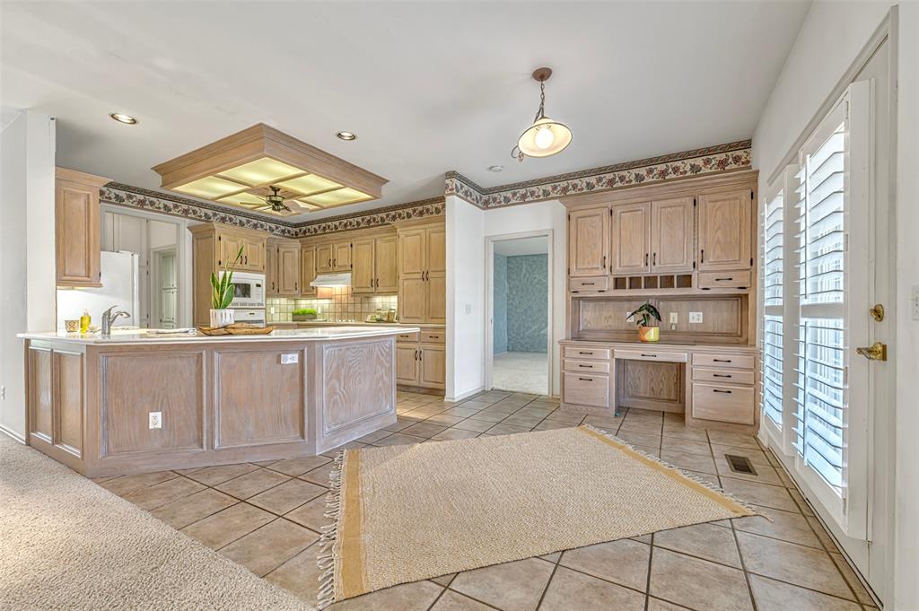 8325 NW 70th Street
