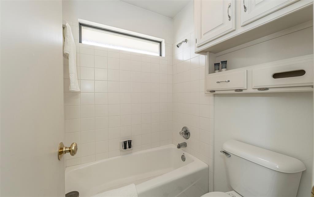 8325 NW 70th Street