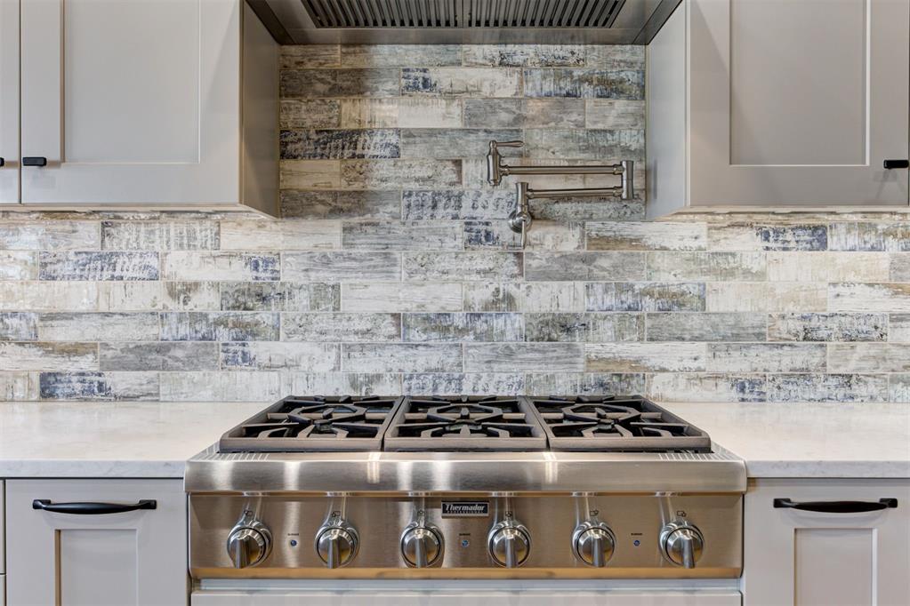 3125 Saint Fergus Drive