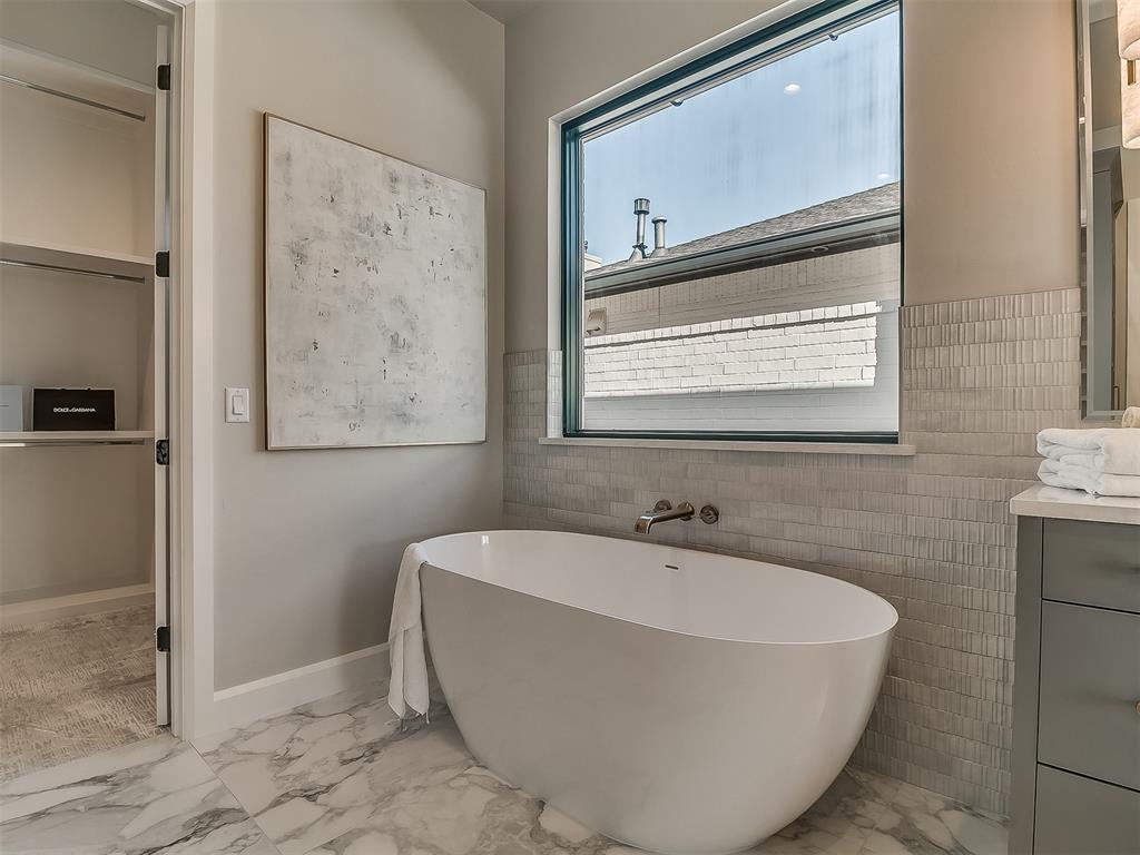 15600 Waterstone Way