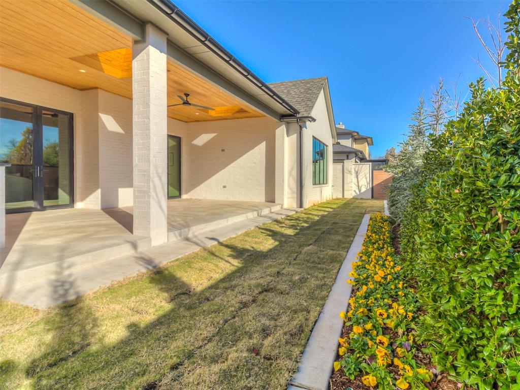 15600 Waterstone Way