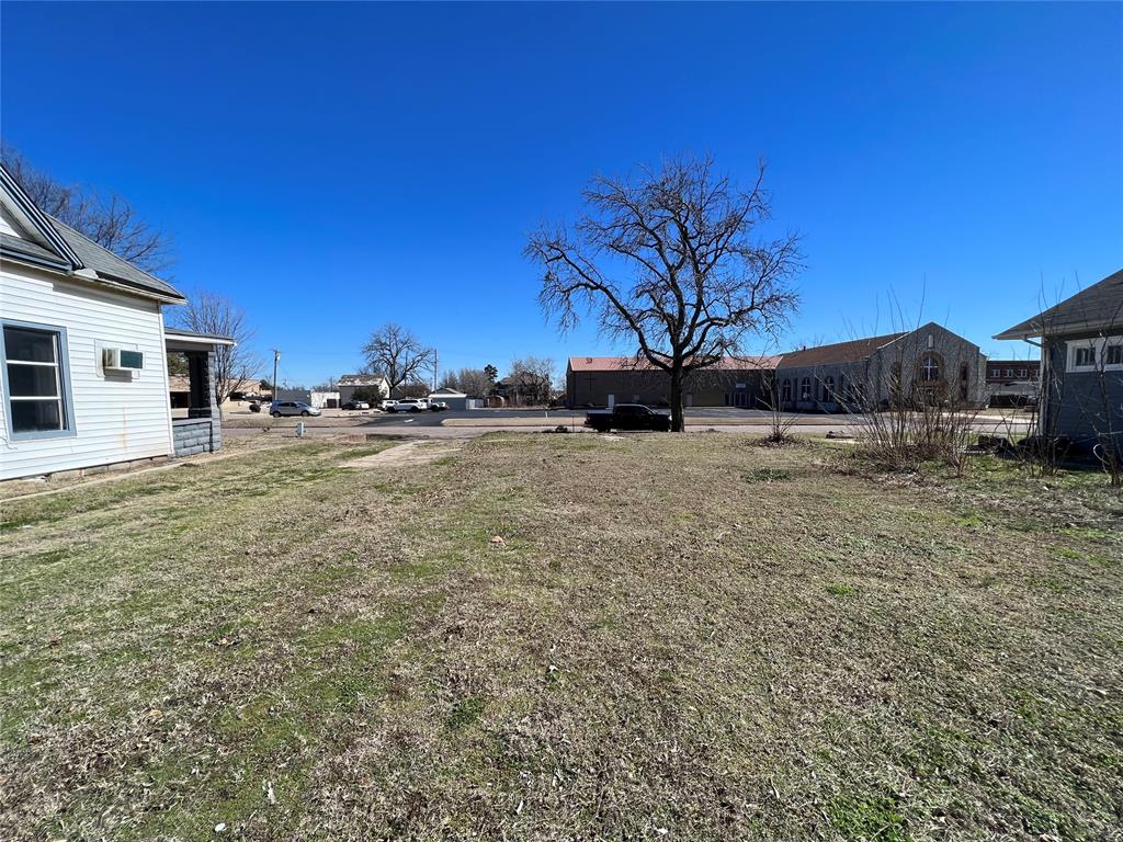 414 N Market Avenue