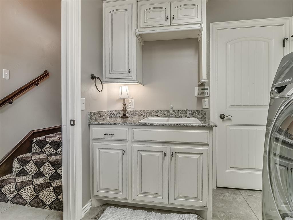 3233 Silvercliffe Court