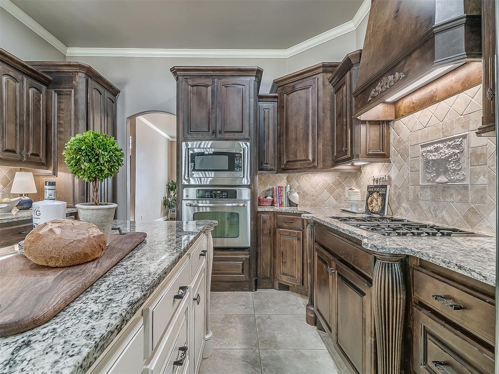 3233 Silvercliffe Court