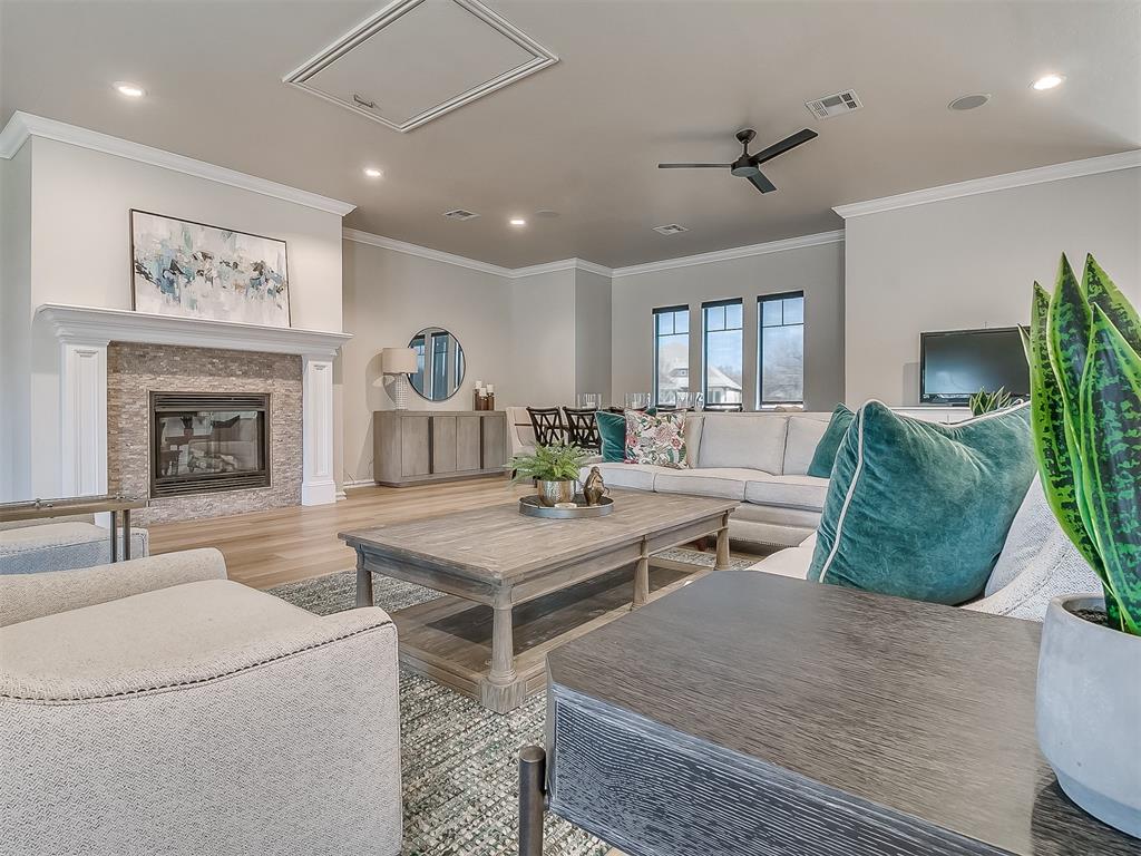 3233 Silvercliffe Court