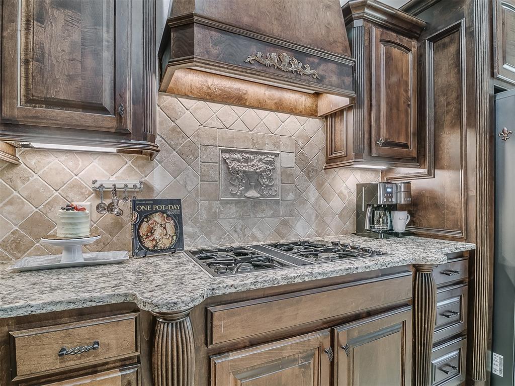 3233 Silvercliffe Court