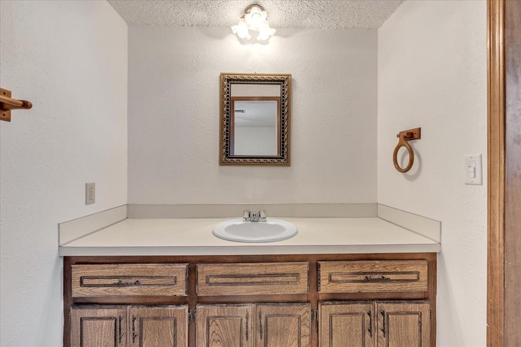 1513 Davinbrook Drive