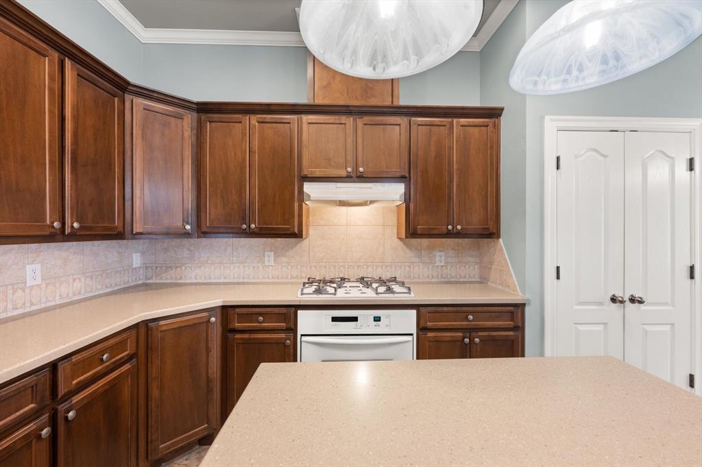 15016 Jefferson Lane