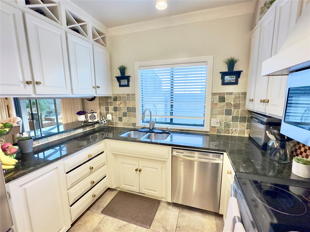 4116 Coletta Drive Unit: 9