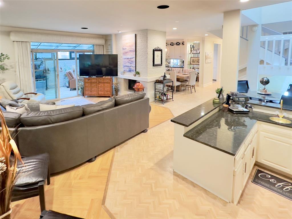 4116 Coletta Drive Unit: 9