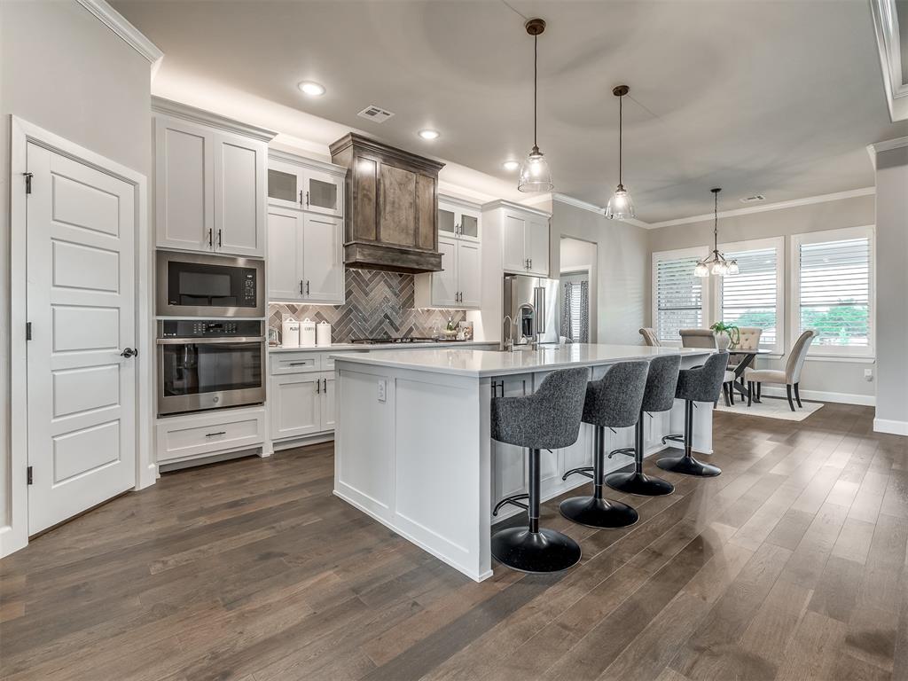 10220 Oakwood Drive