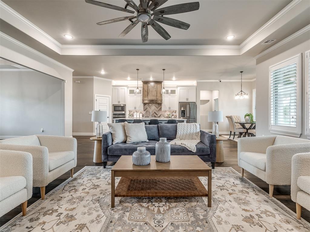 10220 Oakwood Drive