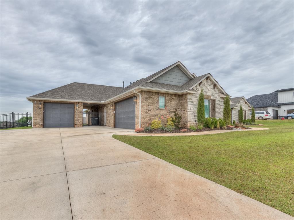 10220 Oakwood Drive