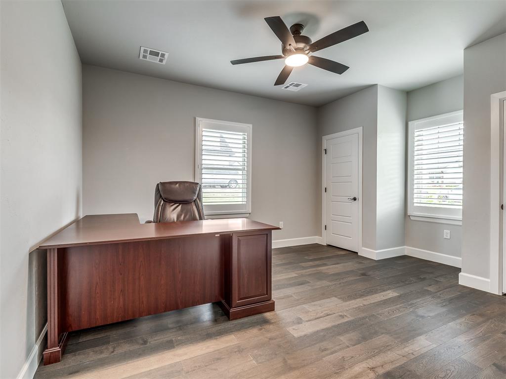 10220 Oakwood Drive