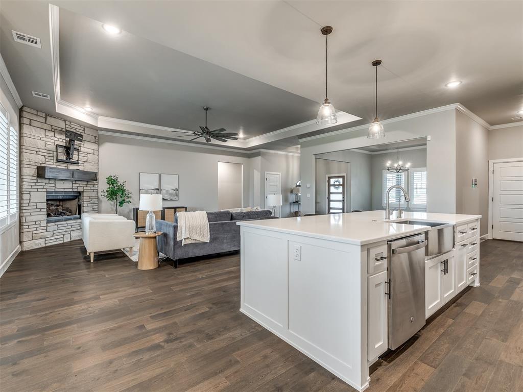 10220 Oakwood Drive