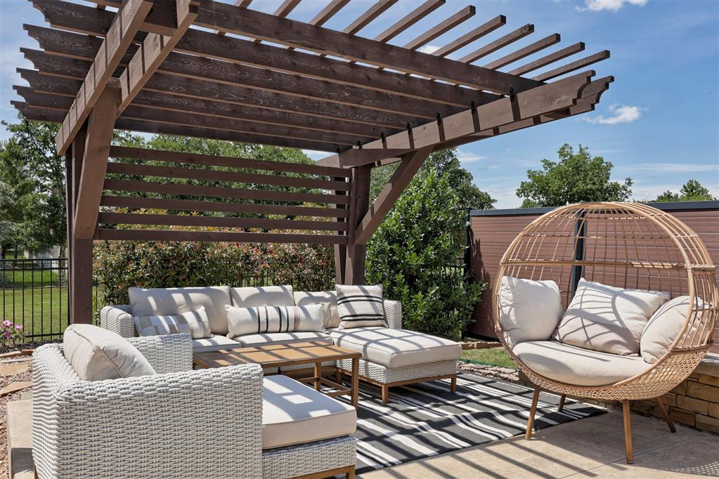 10201 Ashewood Drive