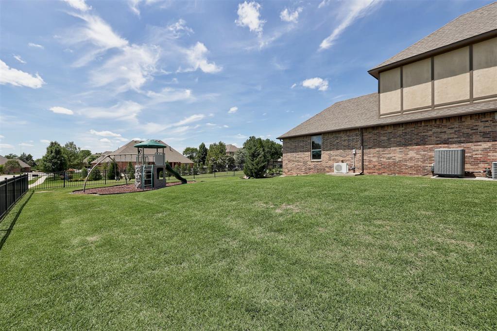 10201 Ashewood Drive