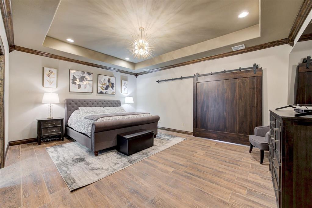 10201 Ashewood Drive