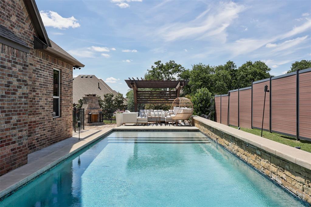 10201 Ashewood Drive