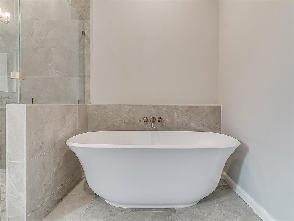 16405 Burgundy East Drive