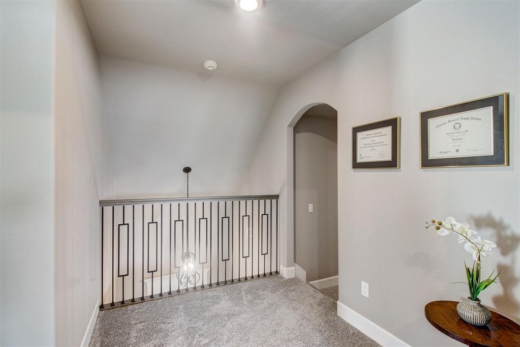 3025 Birchwood Circle