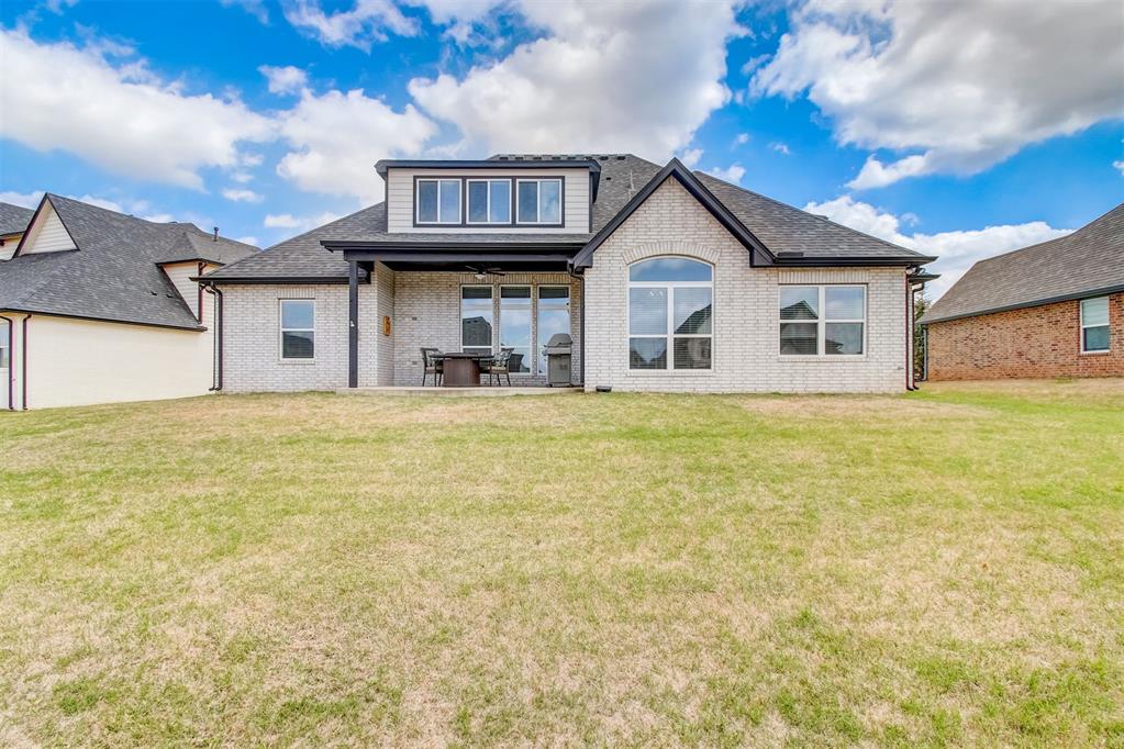 3025 Birchwood Circle