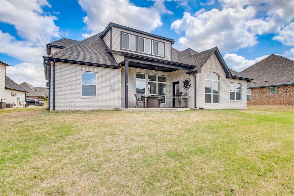 3025 Birchwood Circle