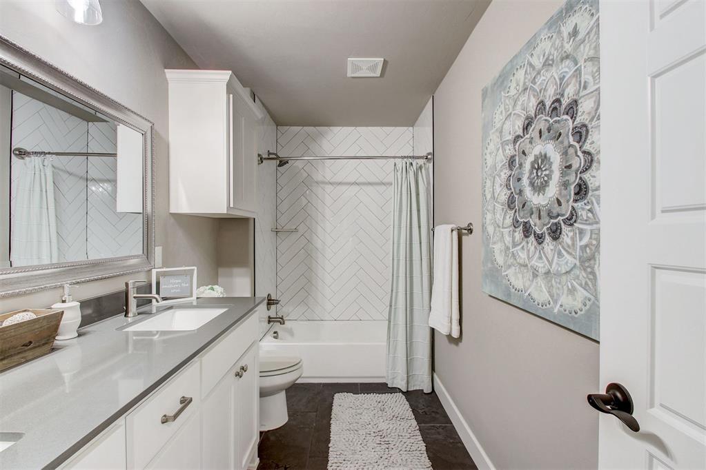 3025 Birchwood Circle