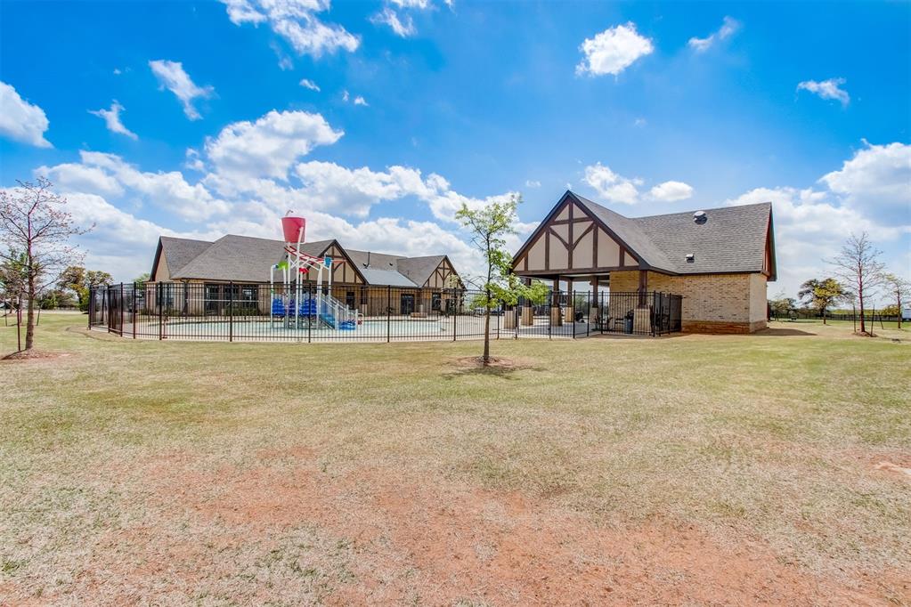 3025 Birchwood Circle