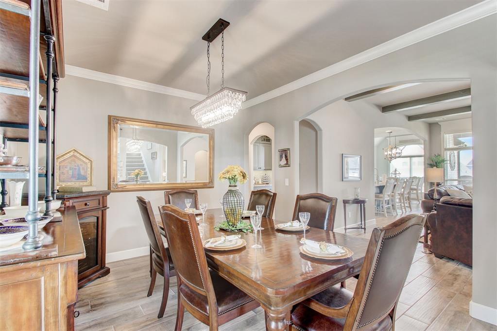 3025 Birchwood Circle