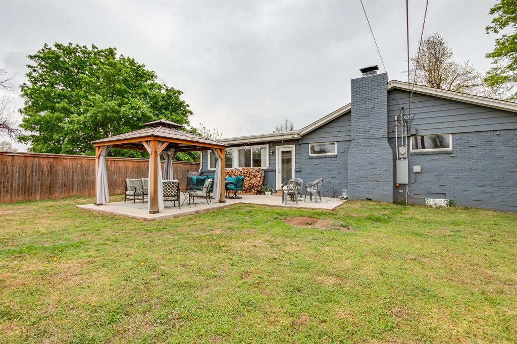 2736 Pembroke Terrace