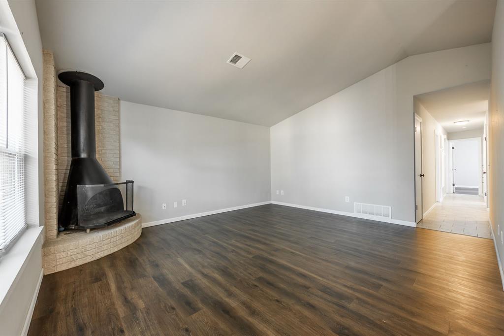 607 E 27th Street