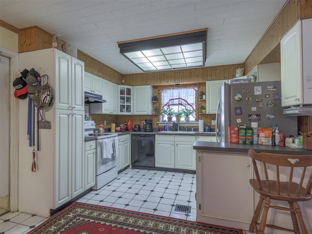 928 Westchester Drive