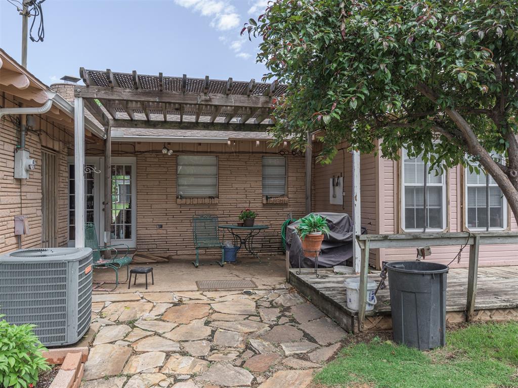 928 Westchester Drive