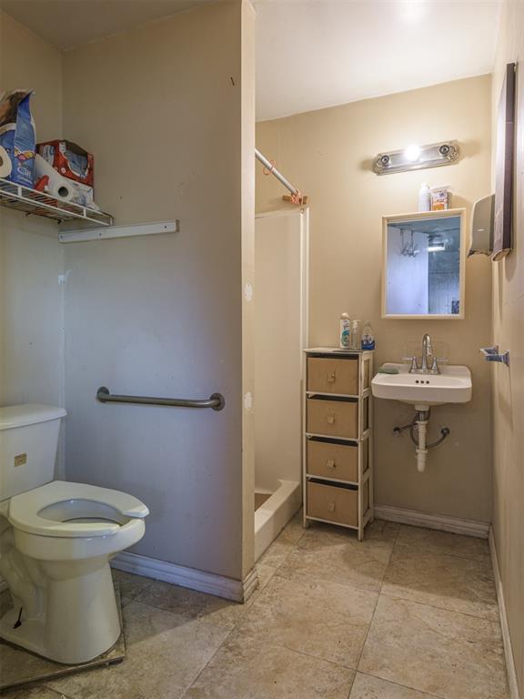 928 Westchester Drive