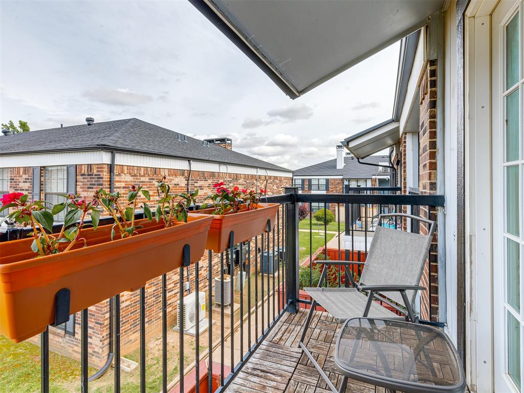 3003 River Oaks Drive Unit: 252