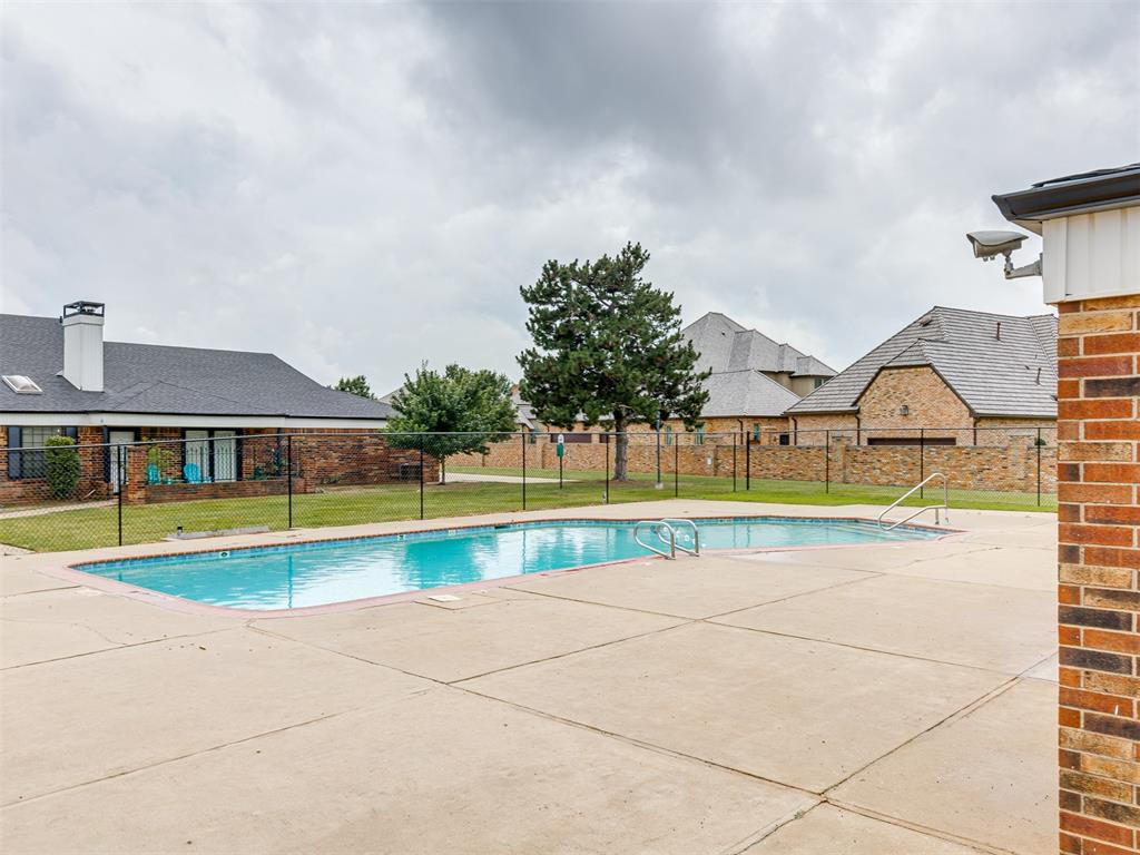 3003 River Oaks Drive Unit: 252