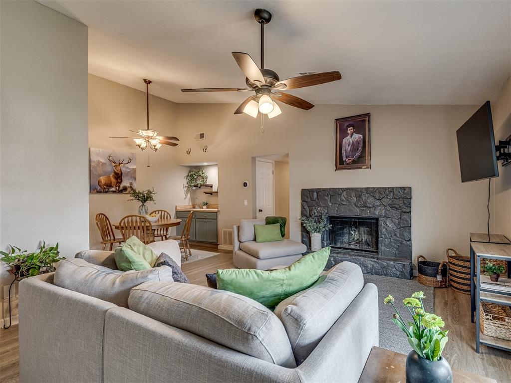 3003 River Oaks Drive Unit: 252