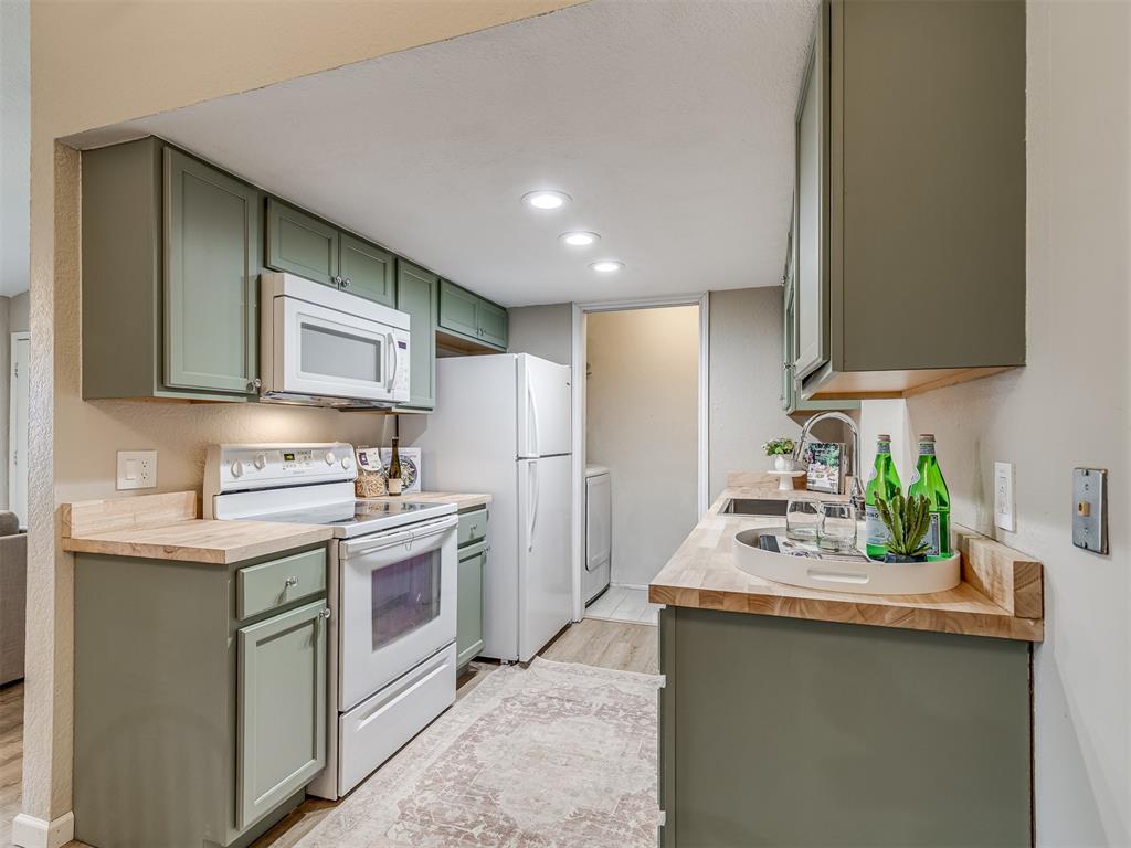 3003 River Oaks Drive Unit: 252
