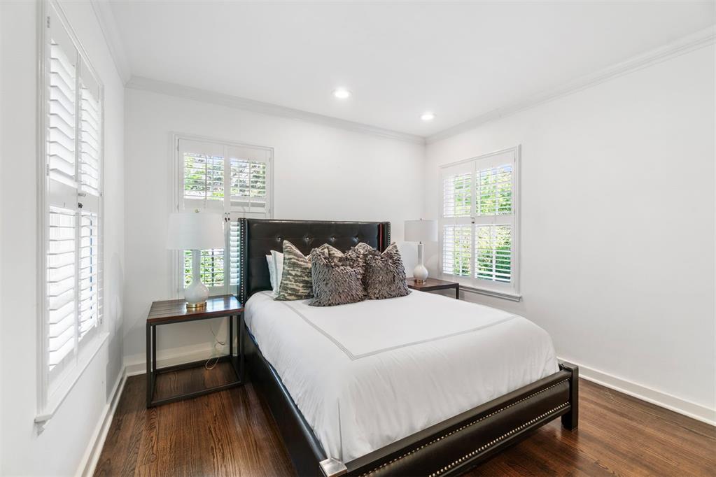 2520 W Wilshire Boulevard